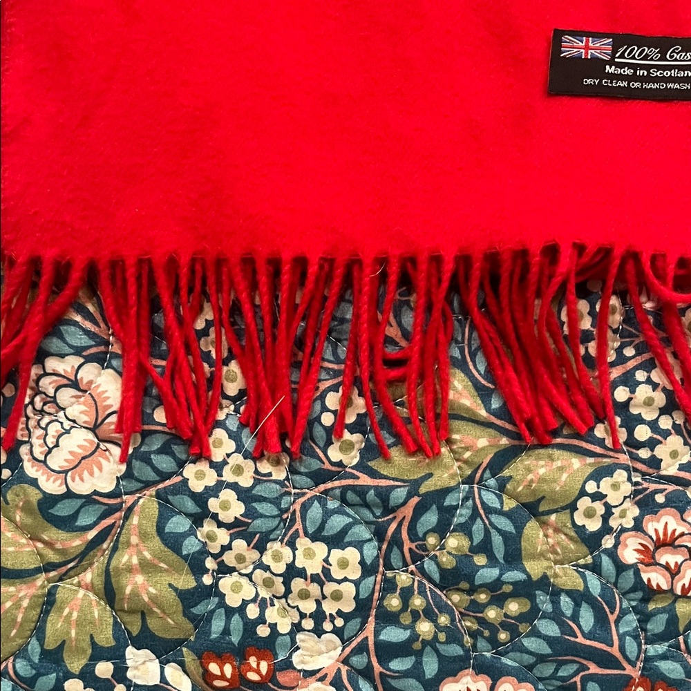Red Cashmere Scarf - Picture 3 of 3